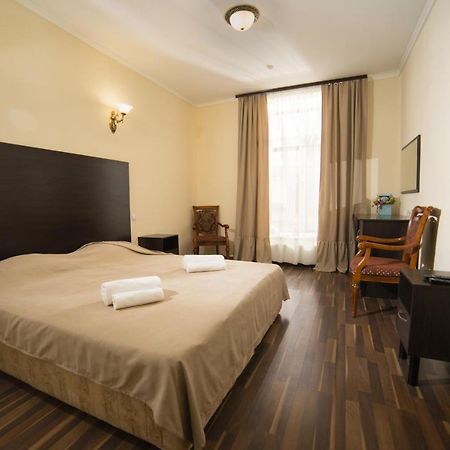 Alex Hotel Odessa Exterior photo
