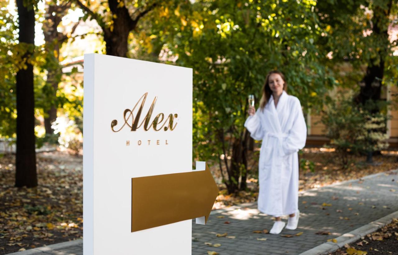 Alex Hotel Odessa Exterior photo